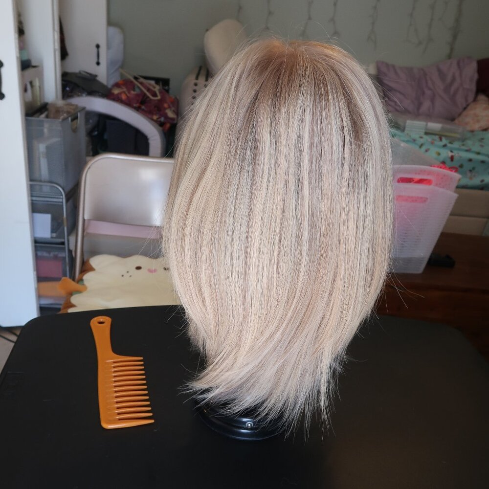 LeBeauty Human Hair Wig - Unrooted Blonde